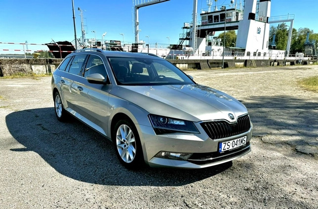 Skoda Superb cena 69999 przebieg: 188000, rok produkcji 2016 z Świnoujście małe 137